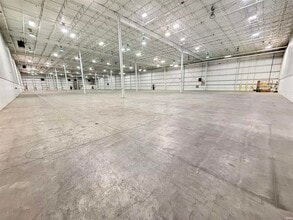 1000 S Saint Charles St, Jasper, IN à louer Photo intérieure– Image 1 sur 6