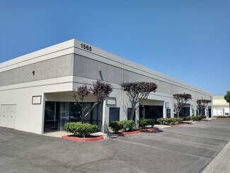 Plus de détails pour 1565 Creek St, San Marcos, CA - Industriel/Logistique à louer