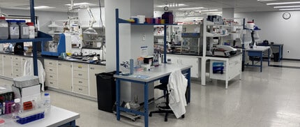 35 Parkwood Dr, Hopkinton, MA à louer Photo intérieure– Image 2 sur 6