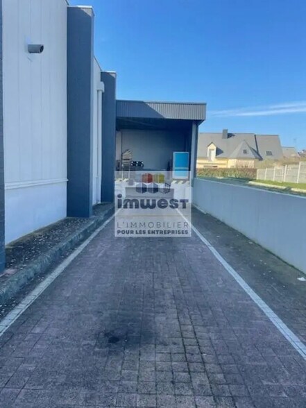 Bureau dans Janzé à vendre - Photo de l’immeuble – Image 3 sur 8