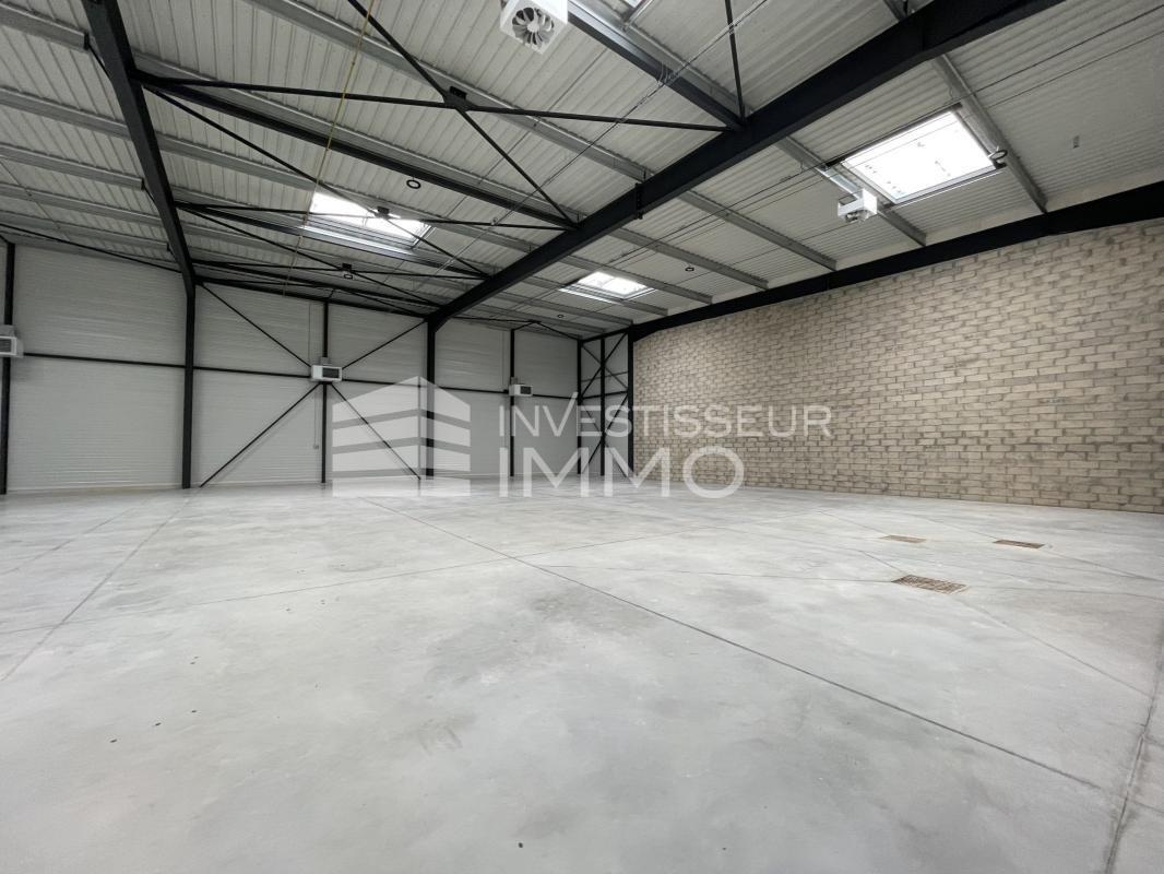 Local d'activités dans Moissy-Cramayel à vendre Photo intérieure– Image 1 sur 8
