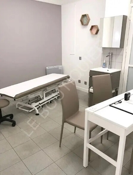 Local commercial dans Paris à vendre - Photo intérieure – Image 2 sur 4