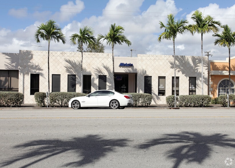 1110 Ponce De Leon Blvd, Miami, FL à louer - Photo principale – Image 1 sur 5