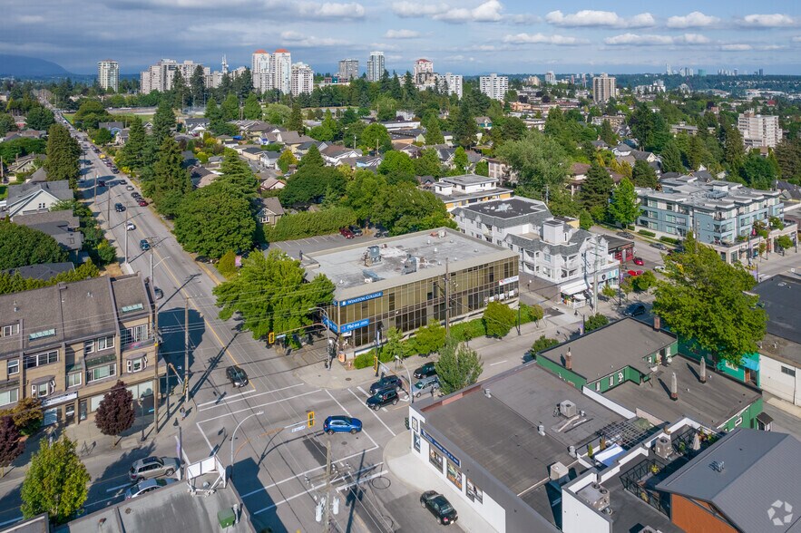1176-1188 8th Ave, New Westminster, BC à louer - Photo de l’immeuble – Image 2 sur 11