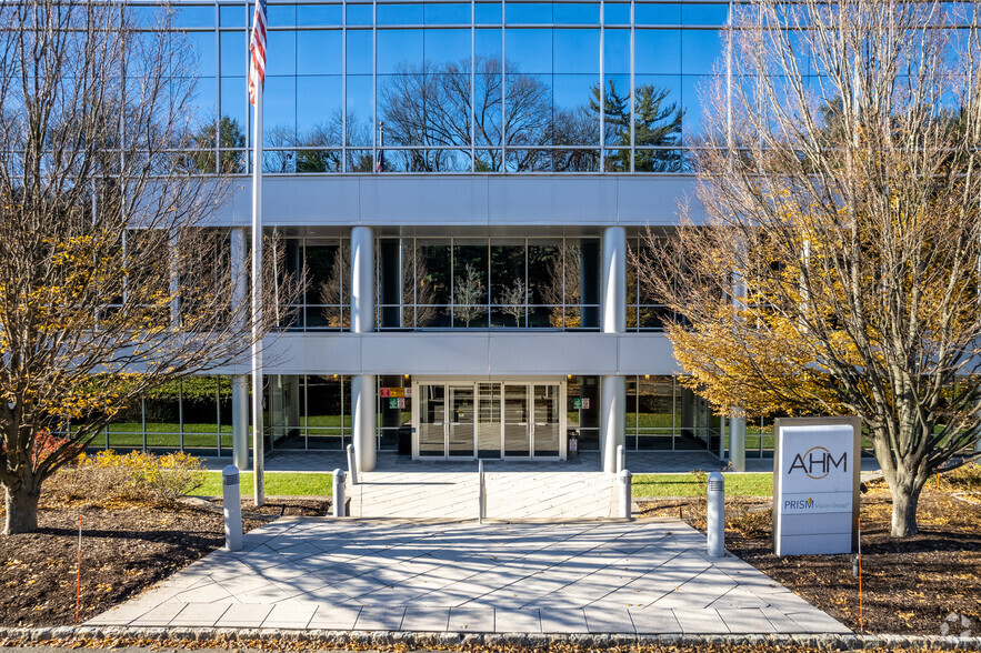 420 Mountain Ave, New Providence, NJ à louer - Photo de l’immeuble – Image 3 sur 7