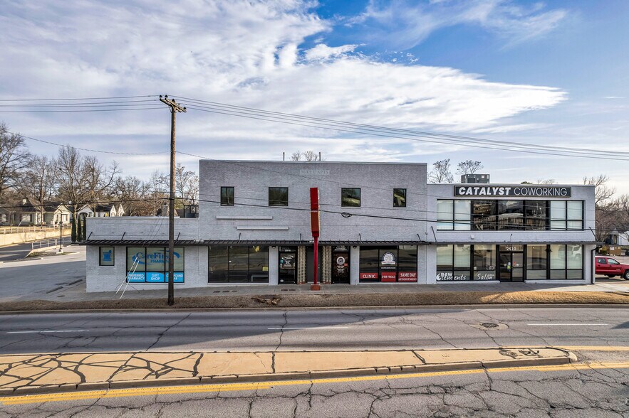 2516 E 15th St, Tulsa, OK à louer - Photo de l’immeuble – Image 1 sur 27