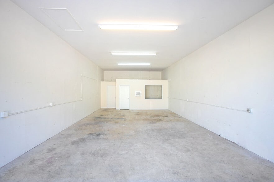 1070 Shadick Dr, Orange City, FL à louer - Photo intérieure – Image 2 sur 3