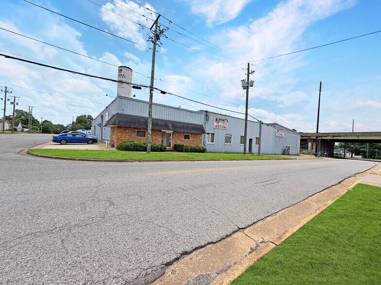 2501 17th St, Tuscaloosa, AL à louer - Photo de l’immeuble – Image 2 sur 5