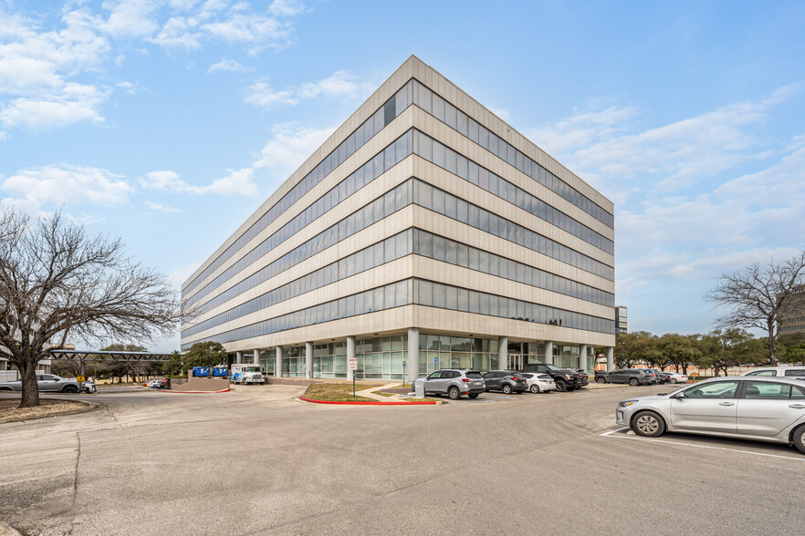 40 NE Loop 410, San Antonio, TX à louer - Photo de l’immeuble – Image 2 sur 46