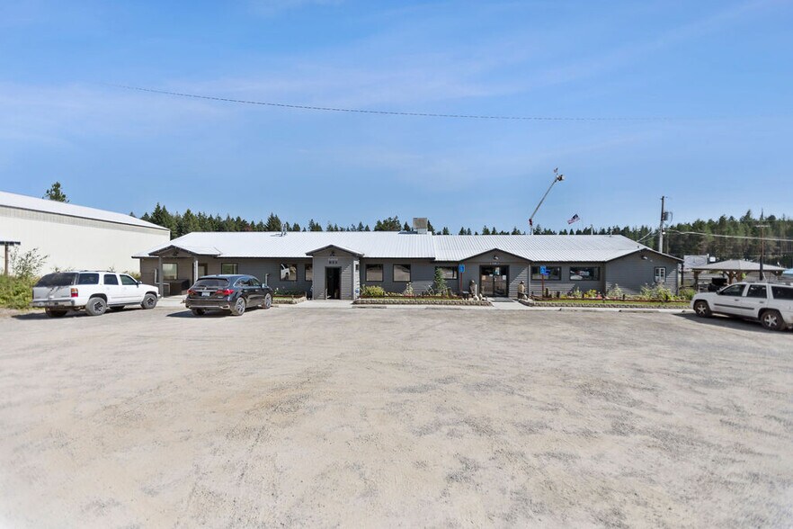 802 S Shore Diamond Lake Rd, Newport, WA à vendre - Photo de l’immeuble – Image 3 sur 68