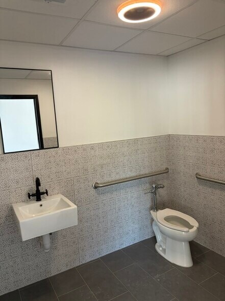 273 Closter Dock Rd, Closter, NJ à louer - Photo de l’immeuble – Image 2 sur 9