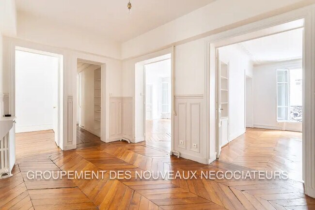 Plus de détails pour Bureau à vendre