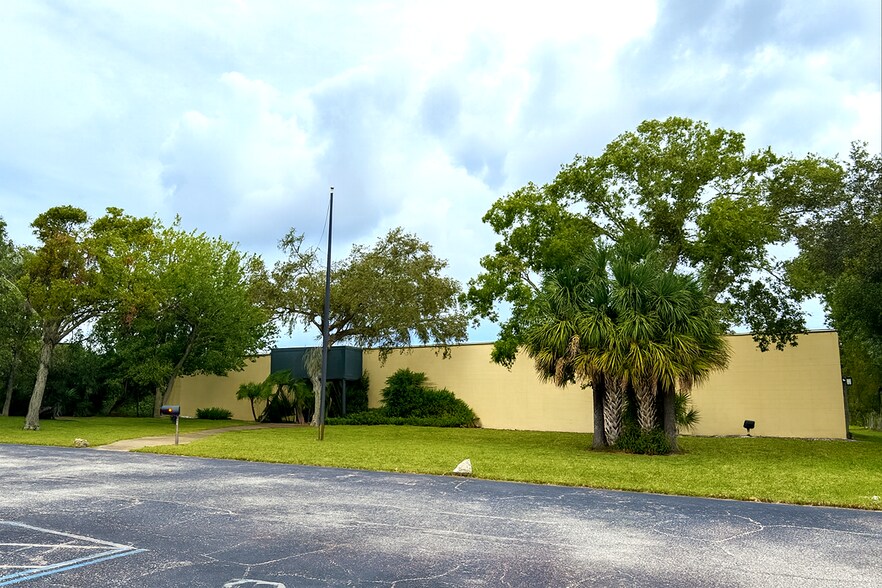 11321 US Highway 19, Port Richey, FL à vendre - Photo de l’immeuble – Image 3 sur 12