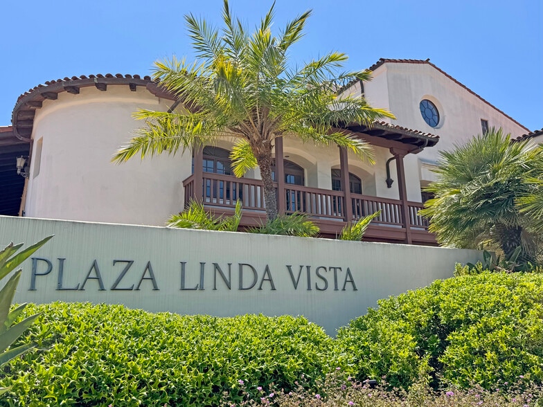 1525 State St, Santa Barbara, CA à vendre - Photo de l’immeuble – Image 3 sur 23