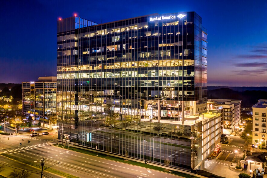 4242 Six Forks Rd, Raleigh, NC à louer - Photo de l’immeuble – Image 1 sur 14