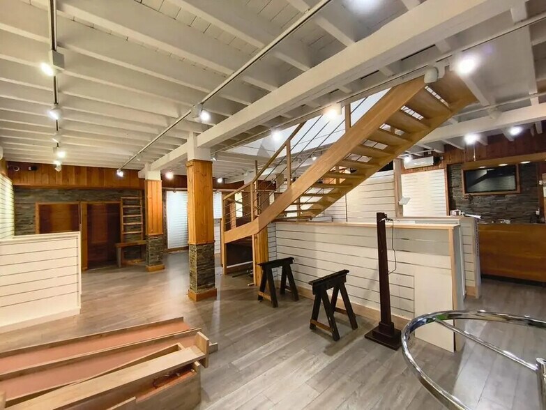 Local commercial dans Nantes à louer - Photo de l’immeuble – Image 2 sur 21