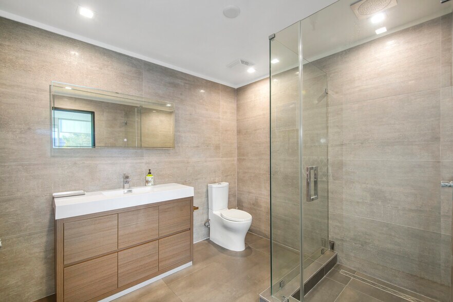 1475 Long Beach Ave, Los Angeles, CA à louer - Photo de l’immeuble – Image 3 sur 34
