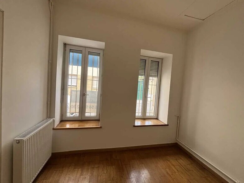 Bureau dans Bordeaux à louer - Photo de l’immeuble – Image 3 sur 10