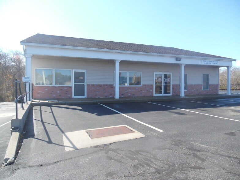 1738 Gar Hwy, Swansea, MA à louer - Photo principale – Image 1 sur 8