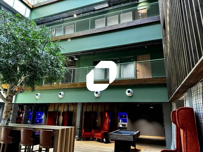 Plus de détails pour 22 Chemin Du Vieux Chêne, Meylan - Coworking à louer