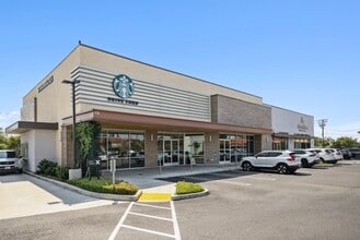 301 N Tustin Ave, Santa Ana, CA à louer Photo intérieure– Image 1 sur 4