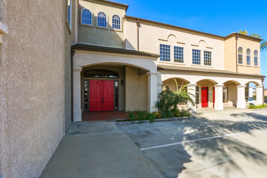 8891 Watson St, Cypress, CA à vendre - Photo de l’immeuble – Image 3 sur 18