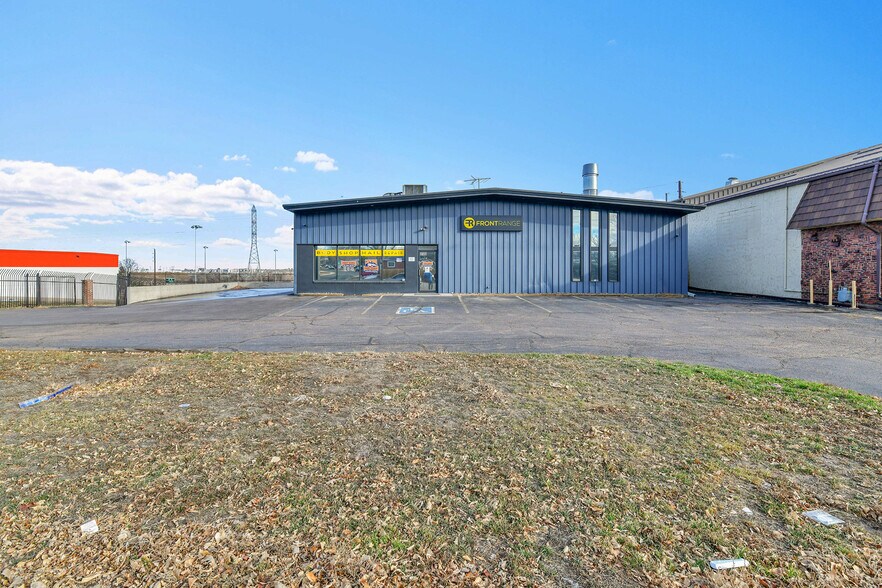 4560 S Federal Blvd, Englewood, CO à vendre - Photo de l’immeuble – Image 2 sur 49