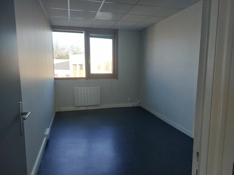 Bureau dans Cesson-Sévigné à louer - Photo intérieure – Image 2 sur 5