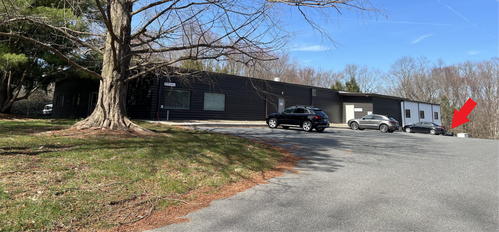 238 Reservoir Rd, Southbury, CT à louer - Photo de l’immeuble – Image 1 sur 2