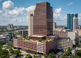 Plus de détails pour 110 SE 6th St, Fort Lauderdale, FL - Local commercial à louer