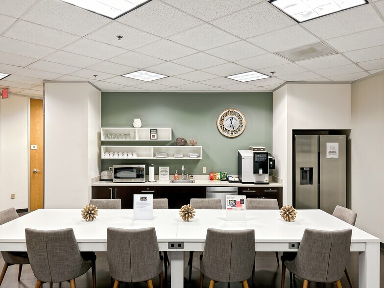 1400 Broadfield Blvd, Houston, TX à louer - Photo intérieure – Image 3 sur 20