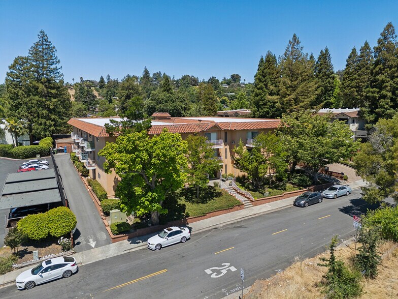 1183 Saranap Ave, Walnut Creek, CA à vendre - Photo de l’immeuble – Image 2 sur 29