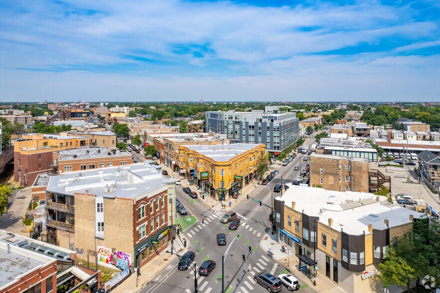 2315 N Milwaukee Ave, Chicago, IL à louer - Aérien – Image 2 sur 6