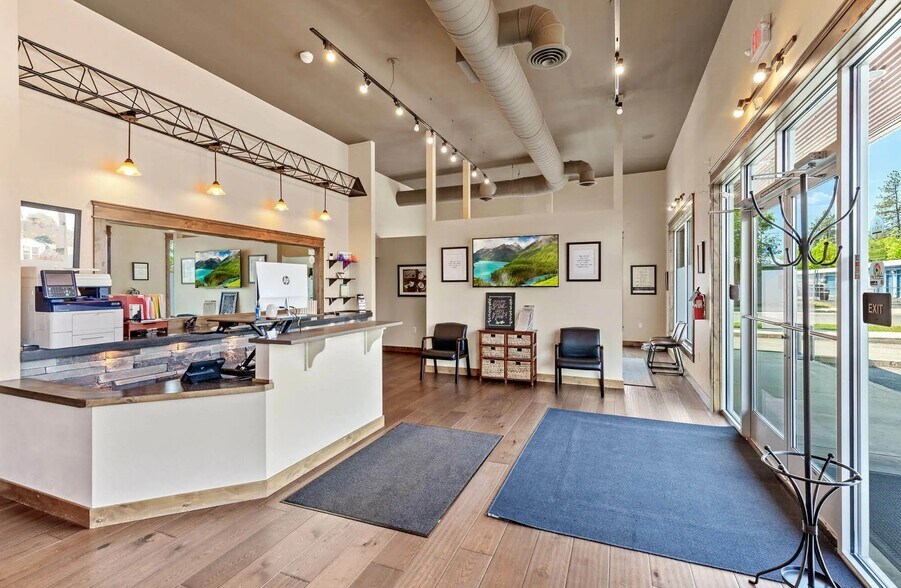 210-214 W Sunset Ave, Coeur d'Alene, ID à louer - Photo intérieure – Image 2 sur 13