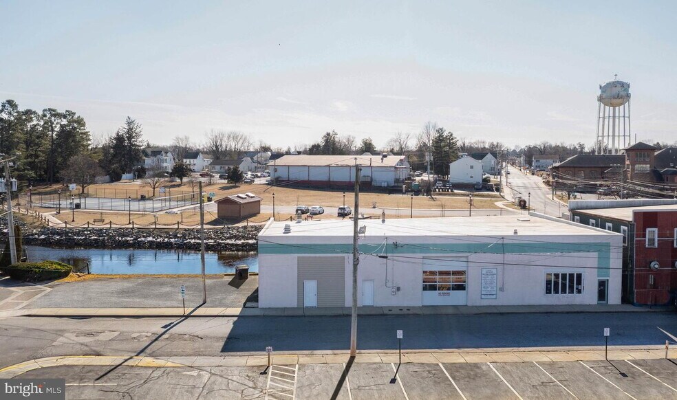 112 Park Ave, Milford, DE à vendre - Photo de l’immeuble – Image 3 sur 47