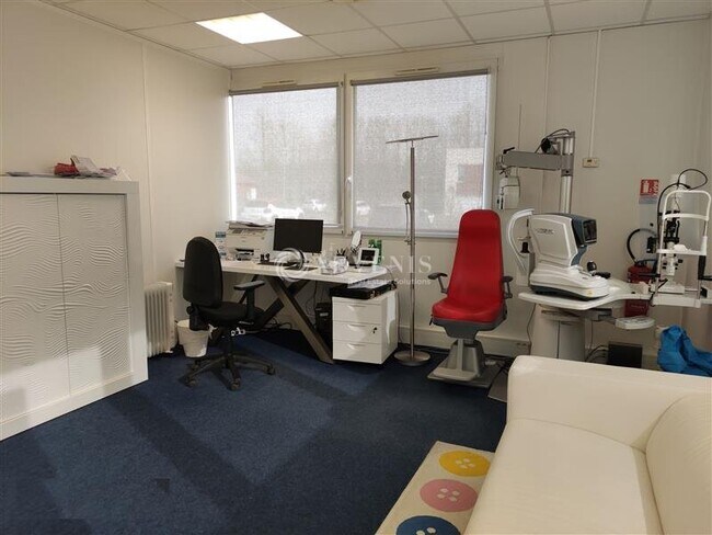 Plus de détails pour Bureau à louer