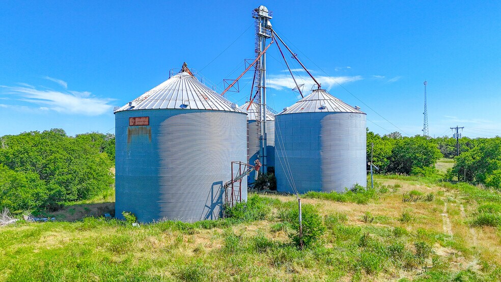 107 W State Highway 22, Barry, TX à vendre - Photo principale – Image 1 sur 15