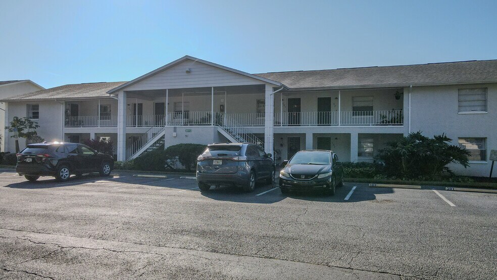 38112 Townview Ave, Zephyrhills, FL à vendre - Photo de l’immeuble – Image 3 sur 15