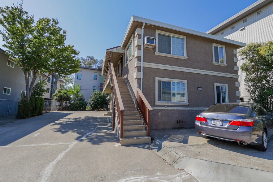 5352 Young St, Sacramento, CA à vendre - Photo de l’immeuble – Image 2 sur 11