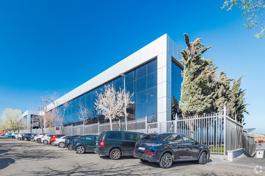 Avenida Tenerife, 4-6-6, San Sebastián de los Reyes, Madrid à louer - Photo de l’immeuble – Image 3 sur 11