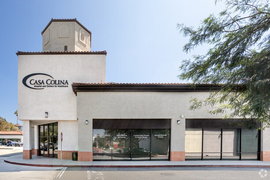 900-962 E Alosta Ave, Azusa, CA à louer - Photo de l’immeuble – Image 3 sur 4