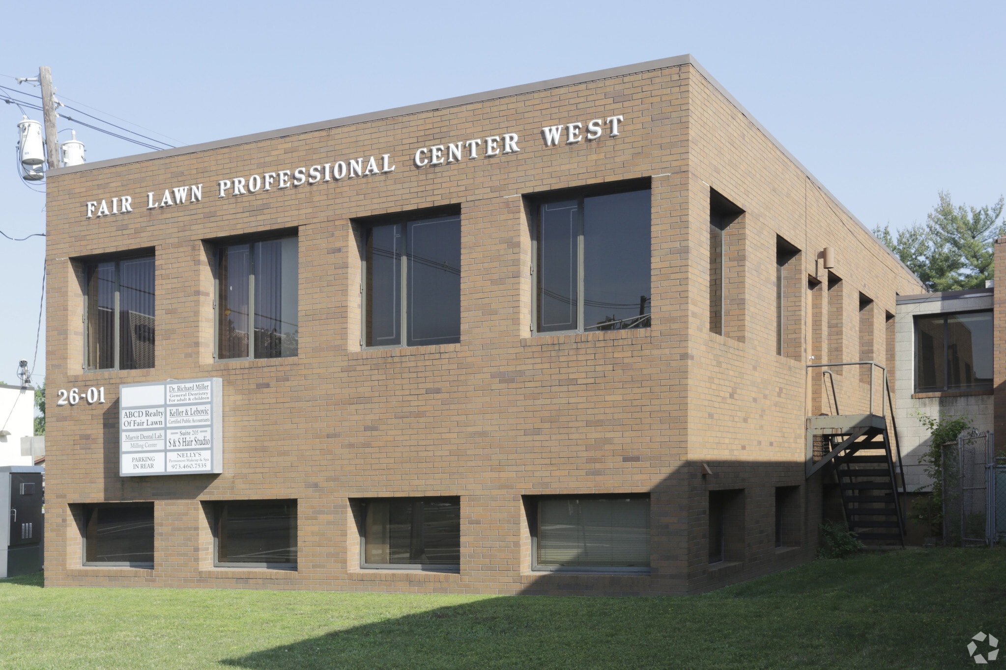 26-01 Broadway, Fair Lawn, NJ à louer Photo principale– Image 1 sur 25