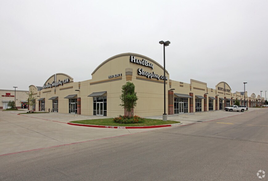 11536 Harry Hines Blvd, Dallas, TX à vendre - Photo de l’immeuble – Image 3 sur 15