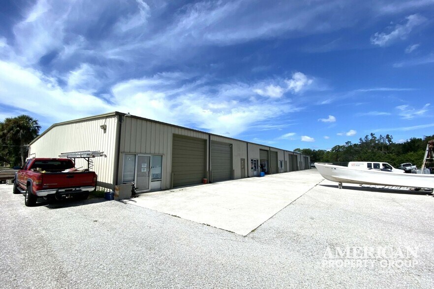 976 S River Rd, Englewood, FL à louer - Photo de l’immeuble – Image 3 sur 9