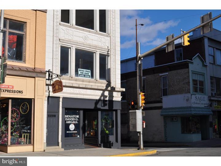 100 N Centre St, Pottsville, PA à louer - Photo de l’immeuble – Image 1 sur 6