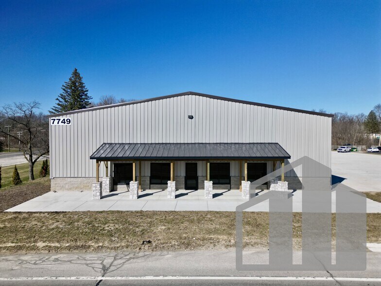 7749 E MI State Road 36, Whitmore Lake, MI à louer - Photo de l’immeuble – Image 3 sur 15