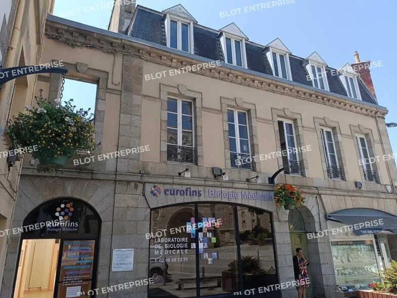 Bureau dans Saint-Pol-de-Léon à vendre - Photo de l’immeuble – Image 1 sur 5