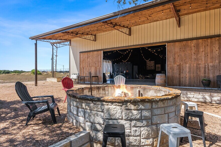 7394 Creek Rd, Dripping Springs, TX à vendre - Photo de l’immeuble – Image 1 sur 40