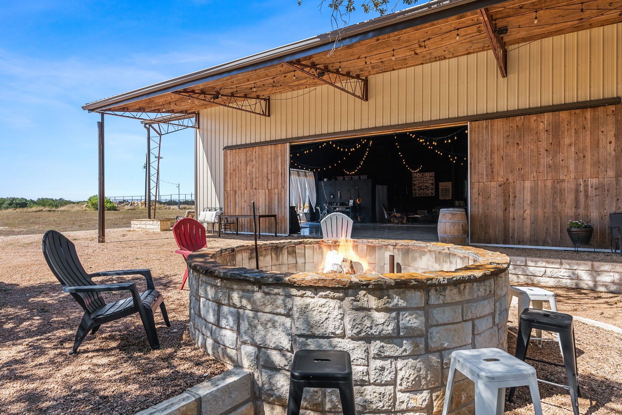 7394 Creek Rd, Dripping Springs, TX à vendre Photo de l’immeuble– Image 1 sur 41