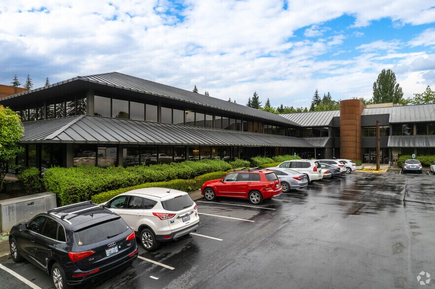 1750 112th Ave NE, Bellevue, WA à louer - Photo principale – Image 1 sur 22